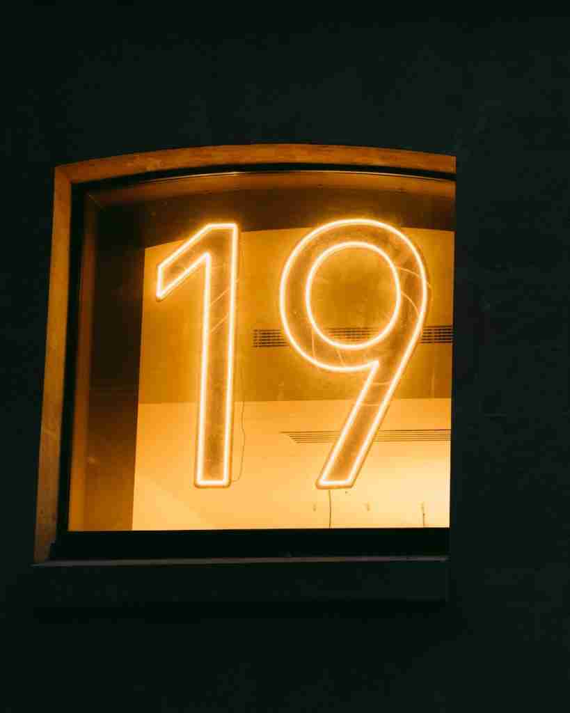 Neon Number 19