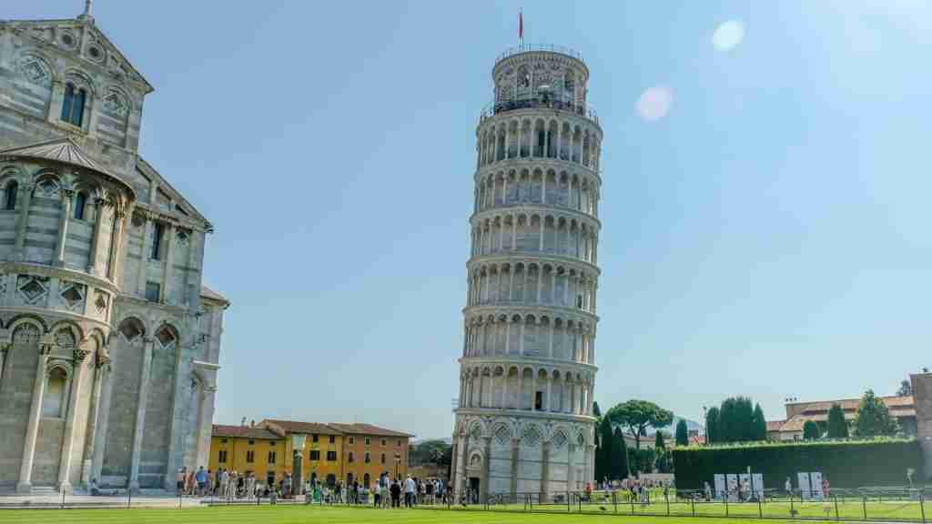 the leaning tower of the leaning tower of pisa