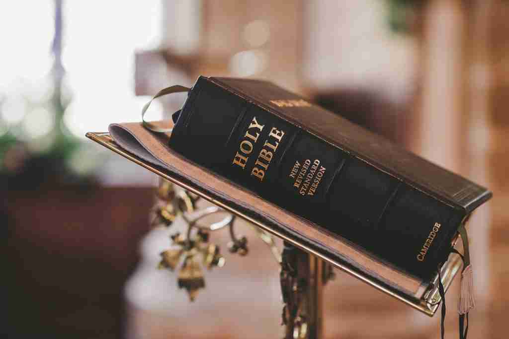 bible, church, wedding: fun facts about books